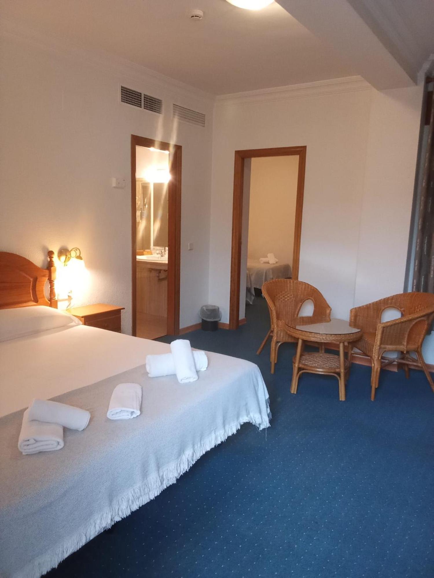 Hotel Mairena Mairena De Alcor Kültér fotó