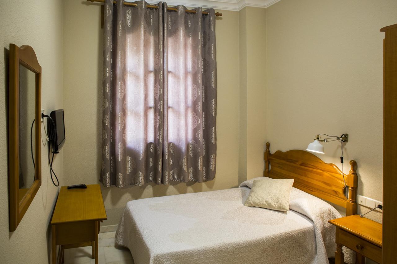 Hotel Mairena Mairena De Alcor Kültér fotó