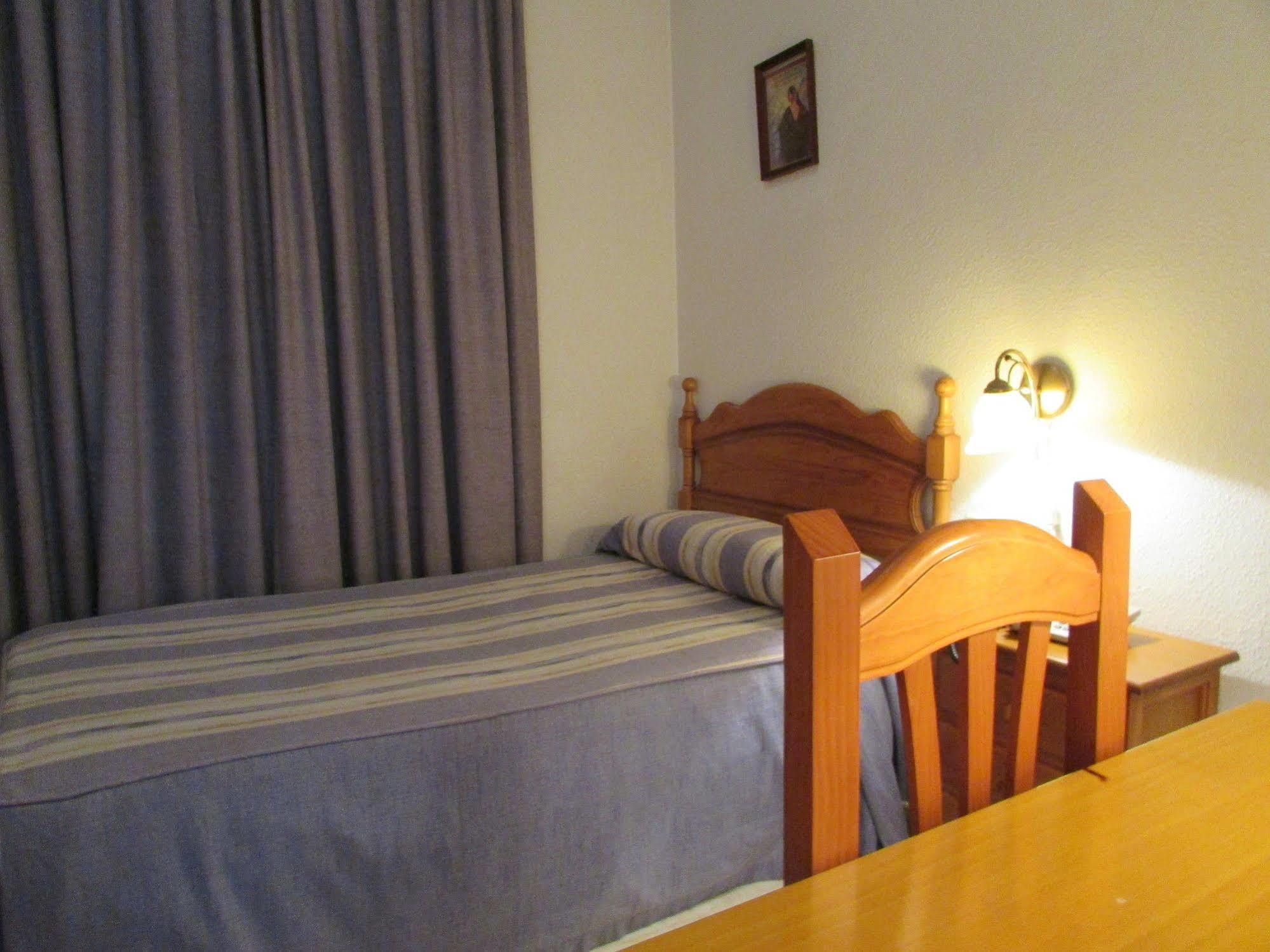 Hotel Mairena Mairena De Alcor Kültér fotó